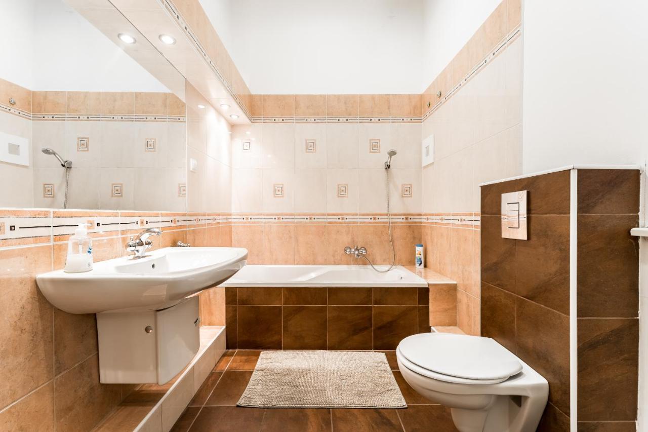 Apartament Berta - 4 Bedrooms, 3 Baths